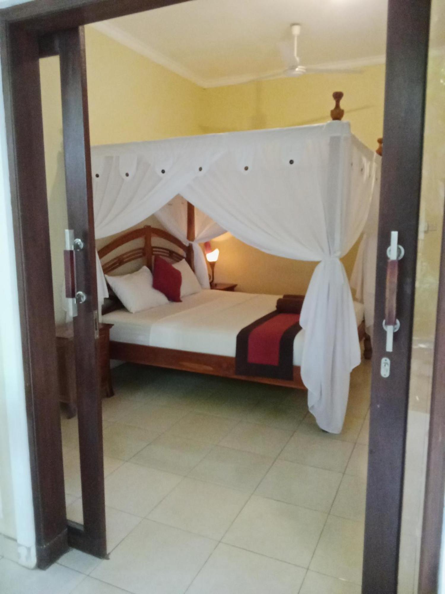 Pondok Aldi Hostel آميدْ المظهر الخارجي الصورة